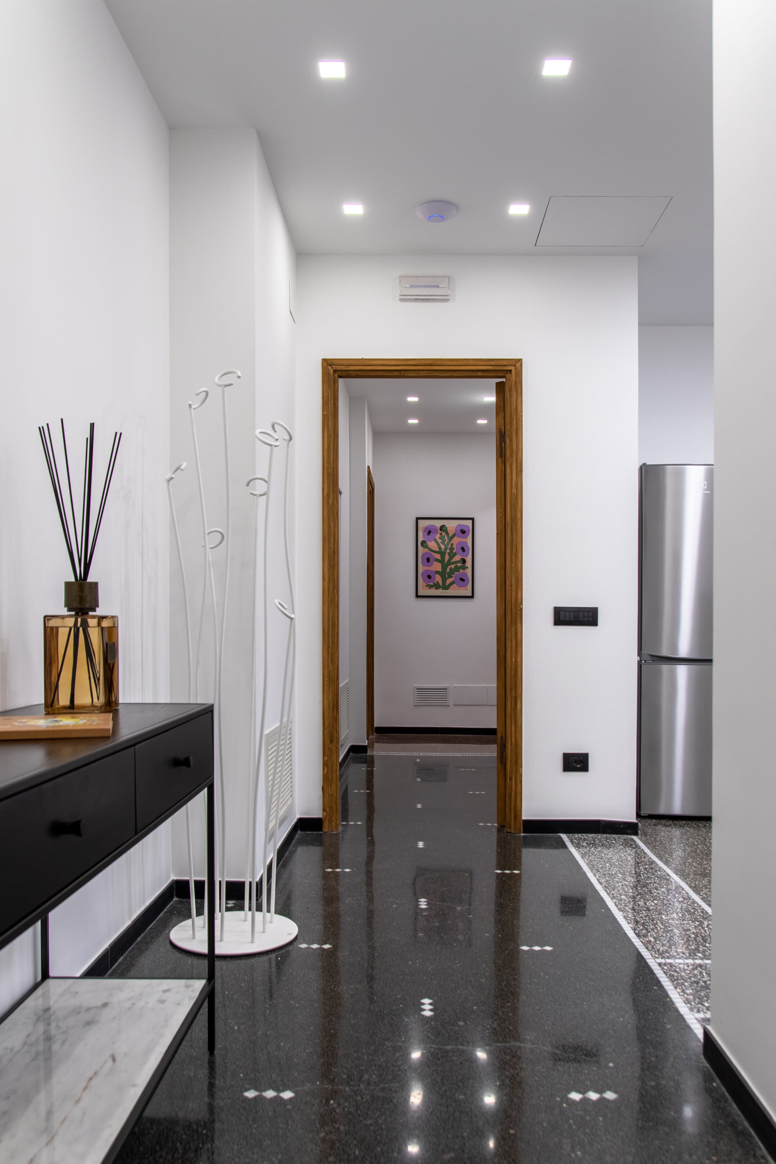 Bedroom with wardrobe ViaArchivolto Albenga